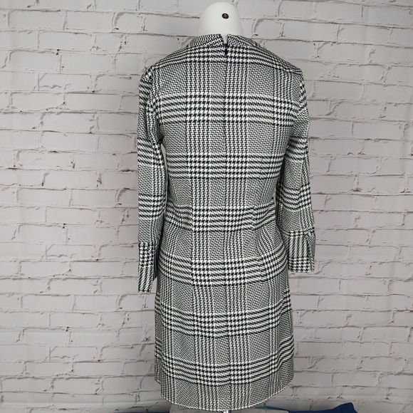 𝅺h&m Dress with Stand-up Collar - Picture 3 of 13